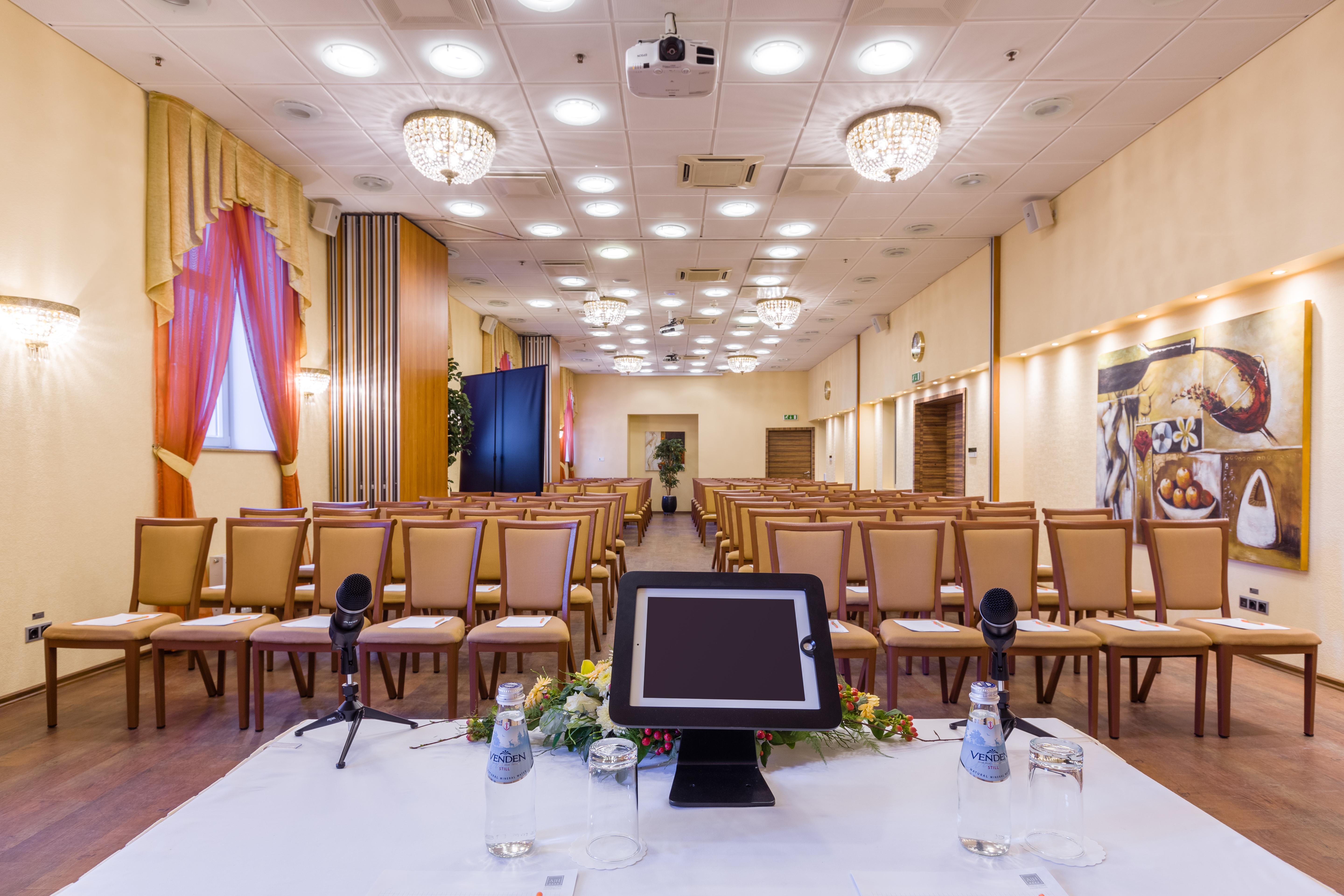 Hotell Avalon & Conferences 4*