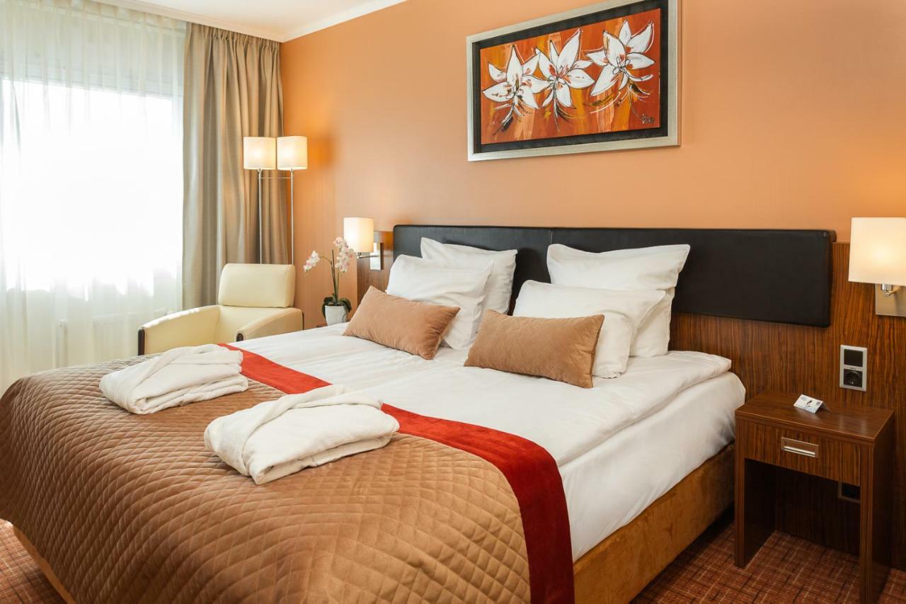Avalon Hotel&conferences 4*